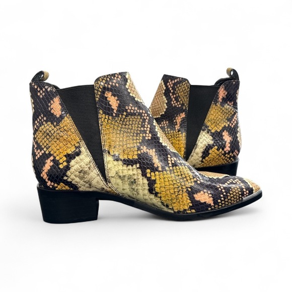 Marc Fisher Shoes - Marc Fisher Yale Chelsea Boot Snakeskin  Size 6.5